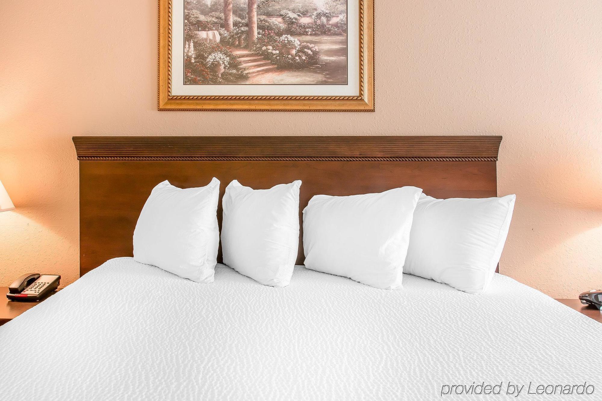 Motel 6 Elkhart, In Екстериор снимка