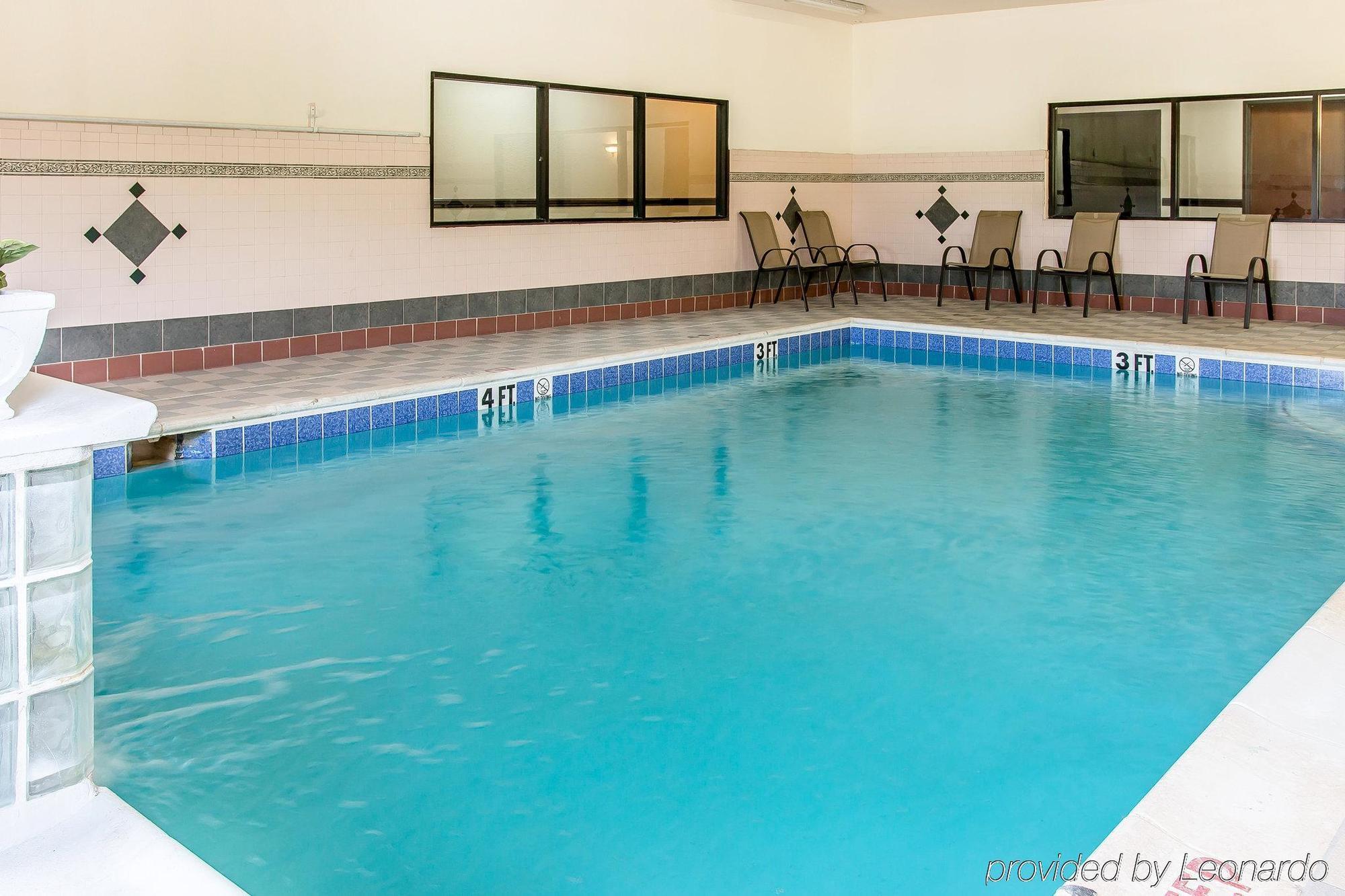 Motel 6 Elkhart, In Екстериор снимка