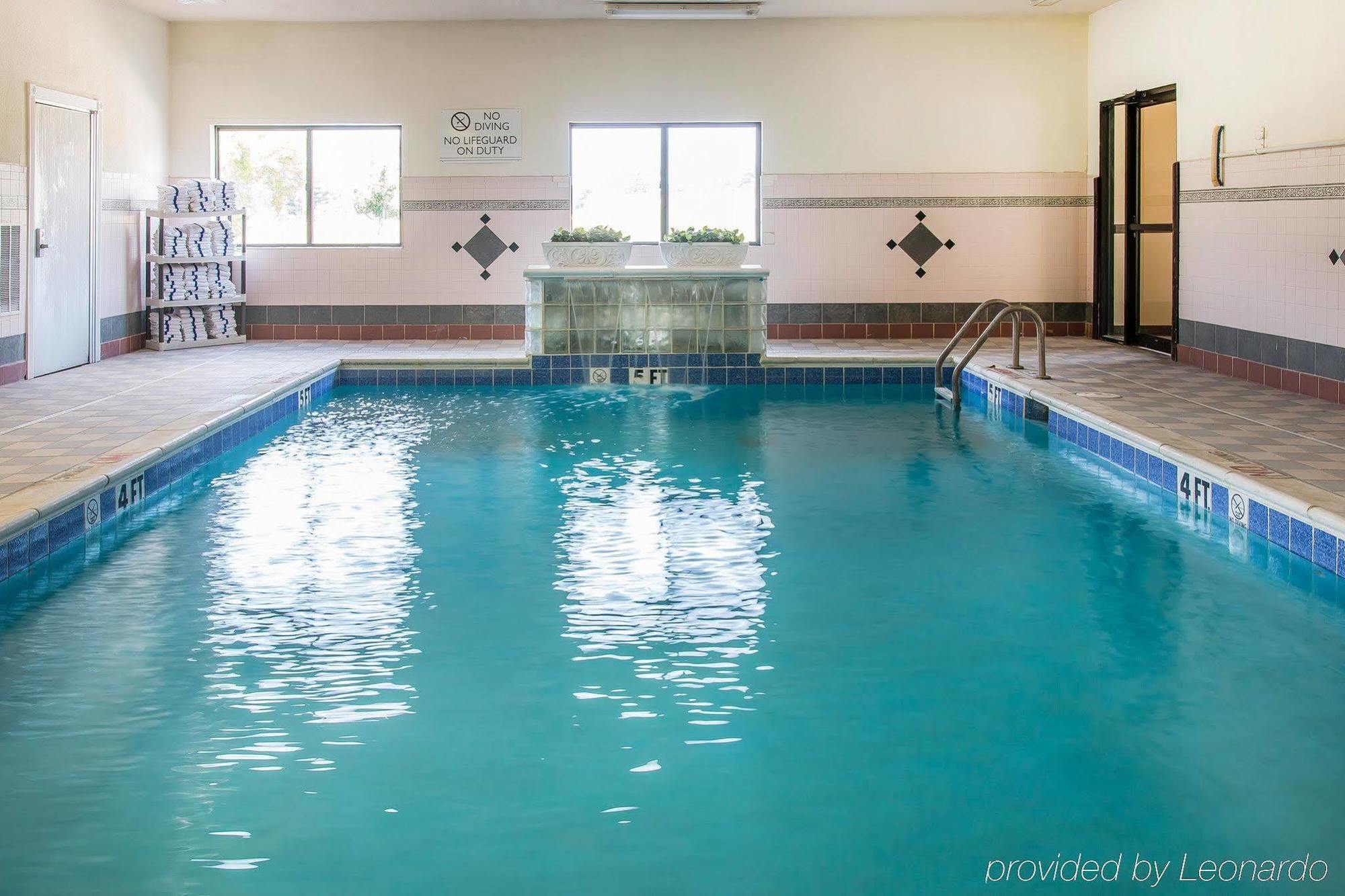 Motel 6 Elkhart, In Екстериор снимка