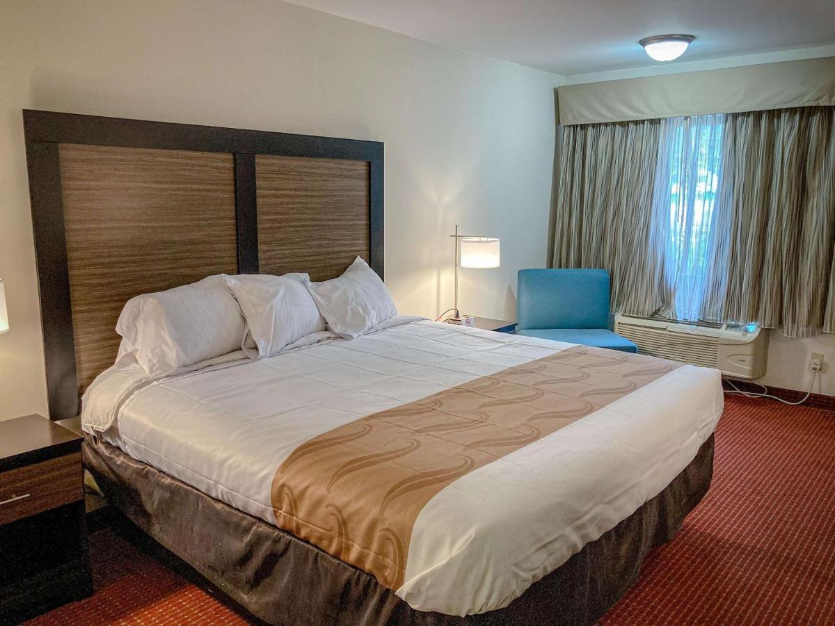 Motel 6 Elkhart, In Екстериор снимка