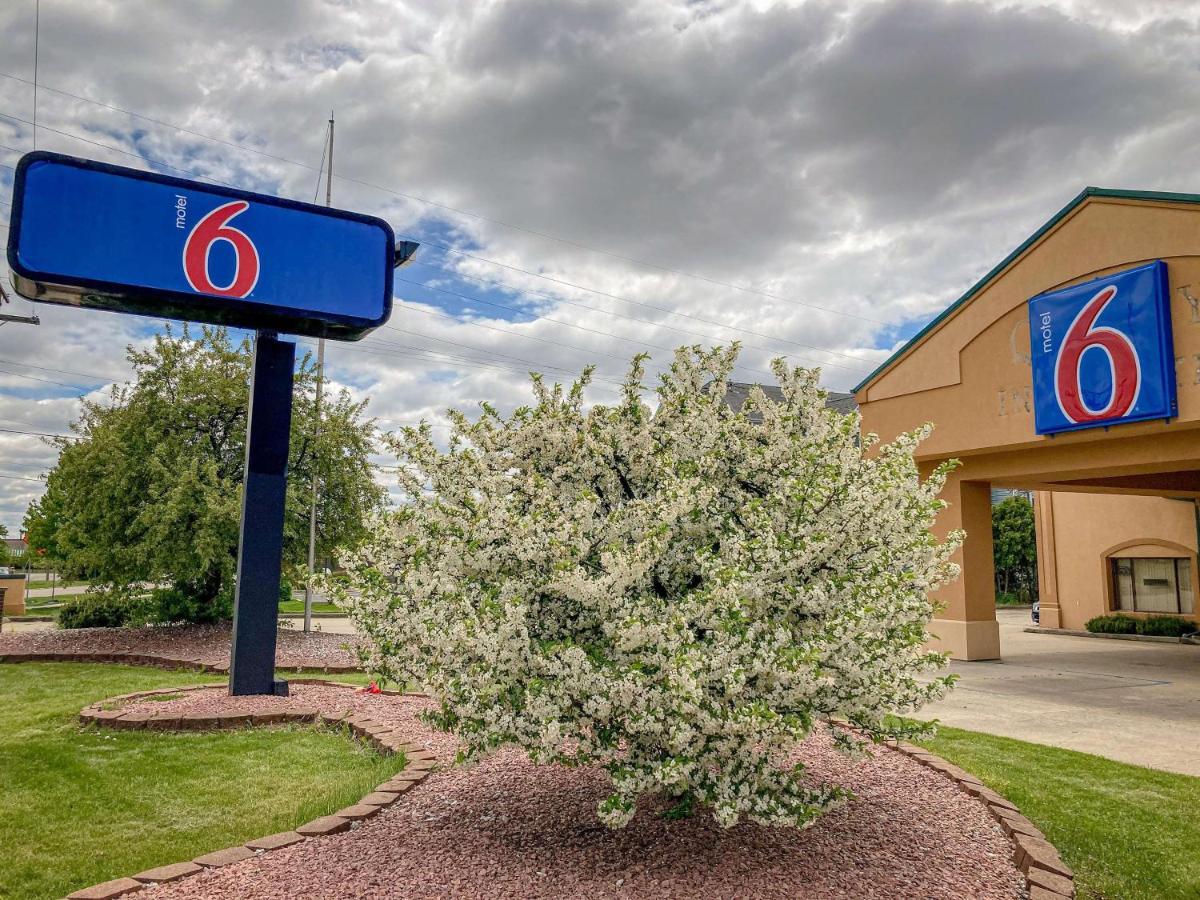 Motel 6 Elkhart, In Екстериор снимка