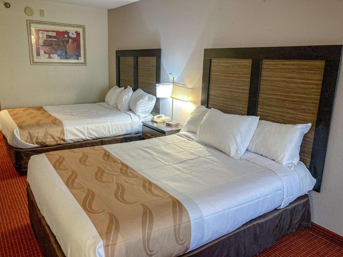 Motel 6 Elkhart, In Екстериор снимка