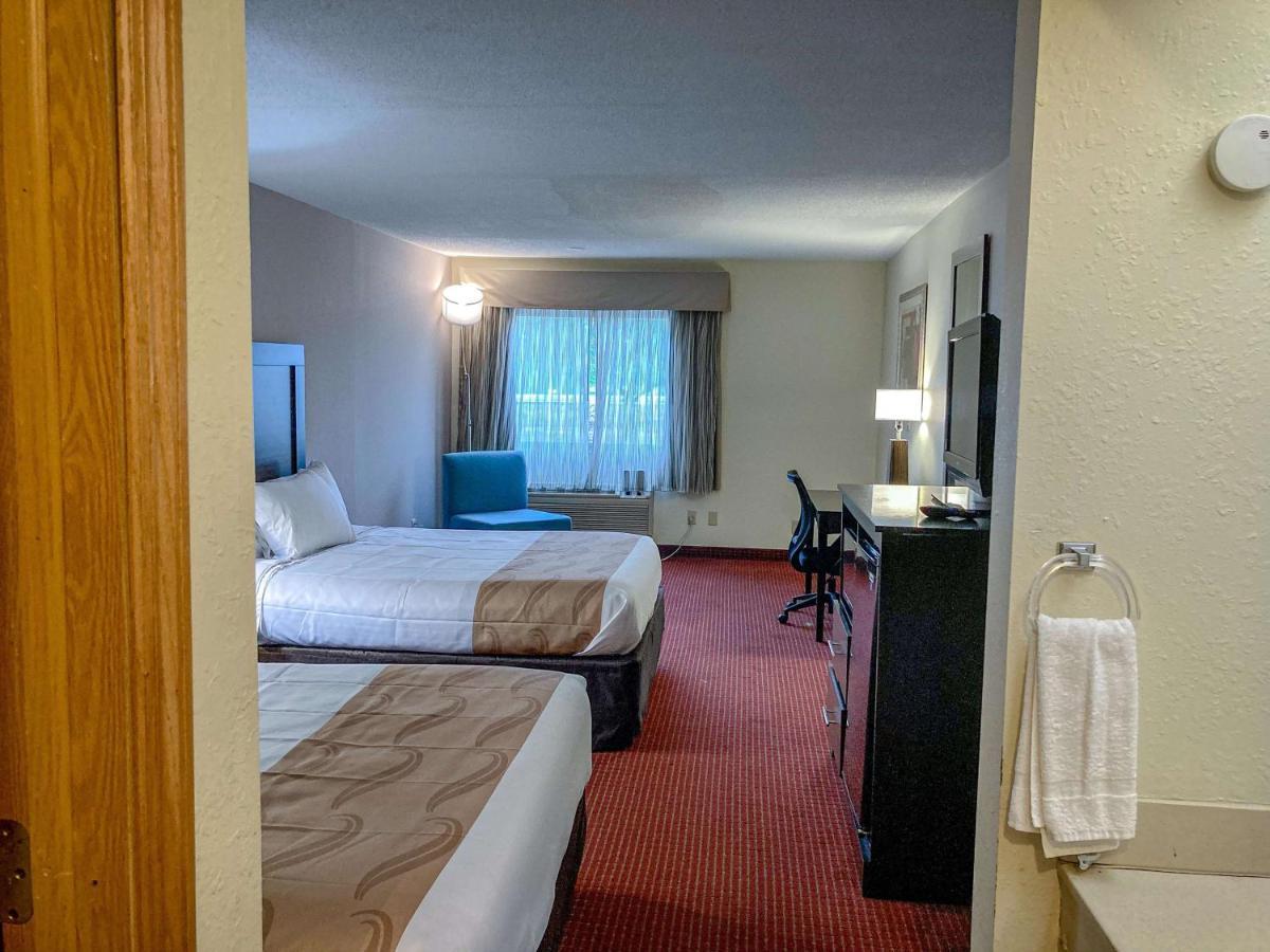 Motel 6 Elkhart, In Екстериор снимка